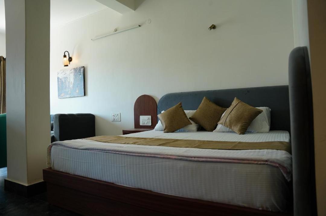 The Periwinkle Homestay Bhimtal Exterior photo