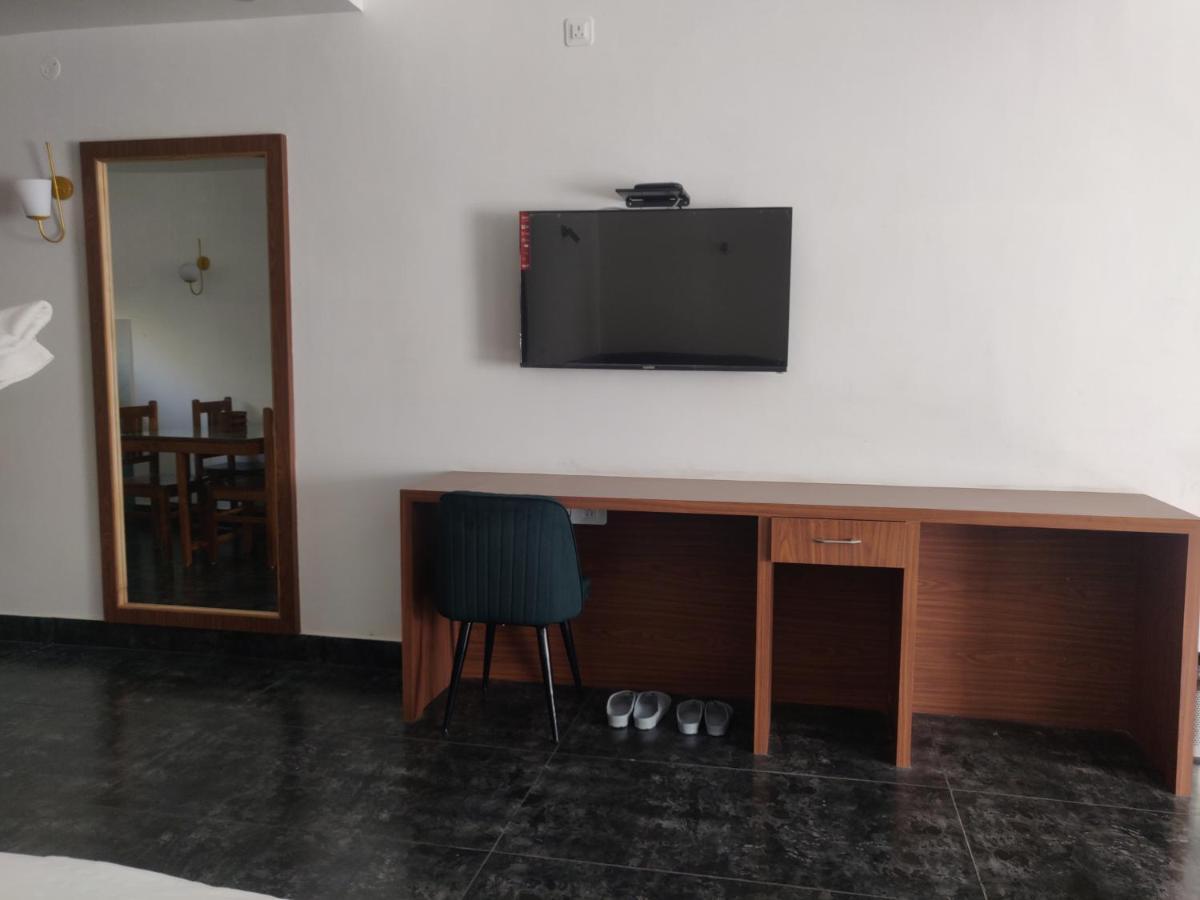 The Periwinkle Homestay Bhimtal Exterior photo